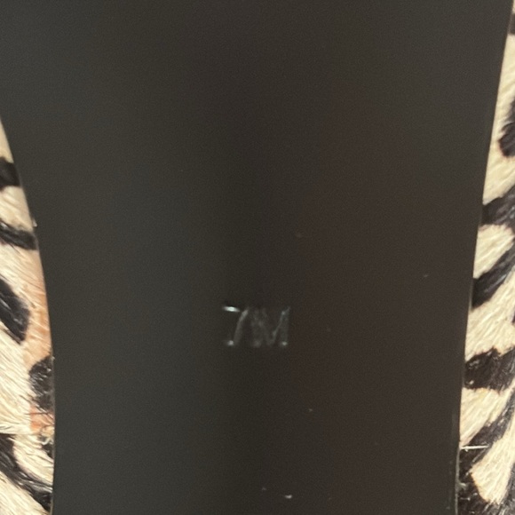 Guess Women's Honora Platform Pumps - Picture 9 of 12